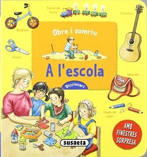 A L'ESCOLA | 9788467715064 | VV.AA.